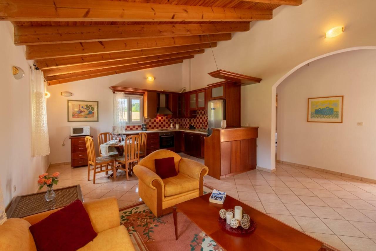 Litsa Apartment Ermones